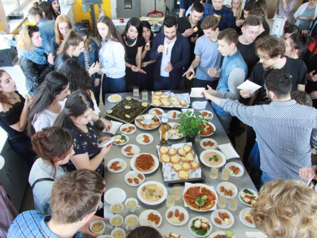 Langosze, syrnyky, kotlet kijowski … czyli kuchnie świata w PANS