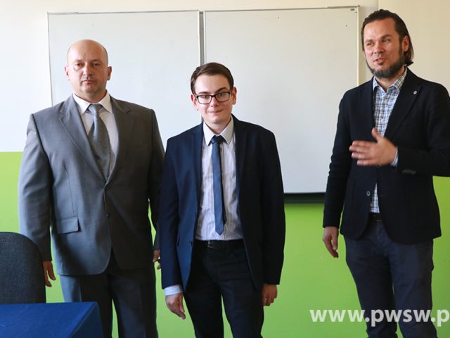 Nasz student wygrał ,,1 z 10 ”