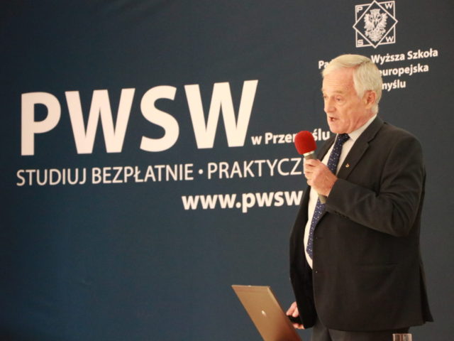 Co sprzyja rozwojowi terenów przygranicznych? – wykład prof. Antoniego Stascha w PANS