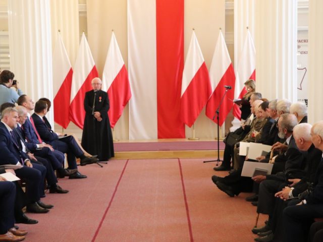 Wykładowcy PANS wśród wyróżnionych „Medalem 100-lecia Odzyskania Niepodległości”