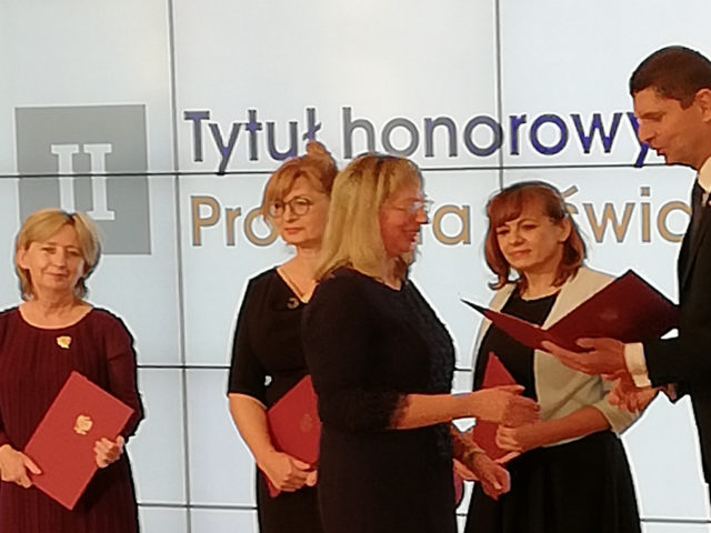 Dr Elżbieta Dybek – Profesorem Oświaty