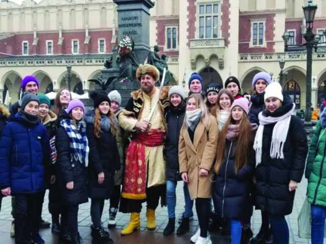 Młodzież z Winnicy i Czortkowa poznawała polską historię i kulturę w ramach Szkoły Zimowej PANS