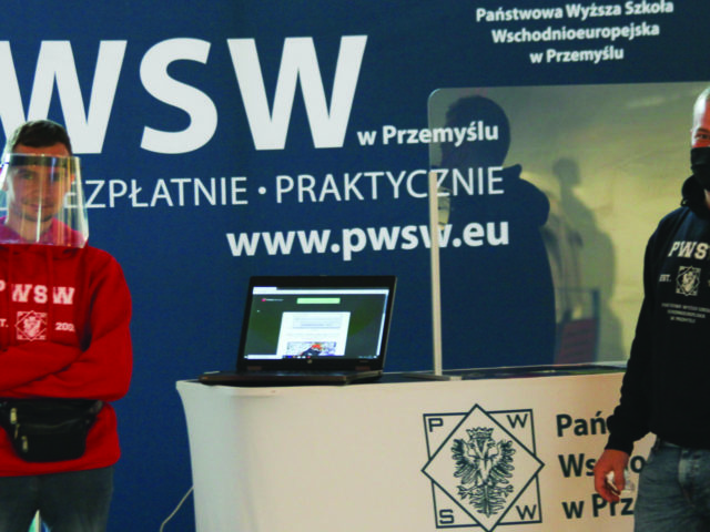 Uruchomiliśmy Punkt Rekrutacyjny w Galerii Sanowa