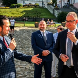 Na zdjęciu władze PANS w Przemyślu oraz Prezydent Przemyśla - Wojciech Bakun