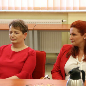 Od lewej: kierownik Zakładu Pielęgniarstwa - dr Edyta Guty; kierownik Zakładu Architektury Wnętrz - dr Anna Kałamarz-Kucz