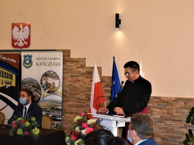 Ks. prałat dr Wojciech Pac honorowym obywatelem Miasta i Gminy Kańczuga