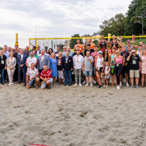 Uczestnicy V Mistrzostw Polski Służb Mundurowych w Siatkówce Plażowej