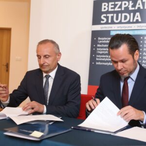 Podpisanie porozumienia o współpracy z Andrzejem Olejnikiem – dyrektorem Zespołu Szkół Usługowo-Hotelarskich i Gastronomicznych w Przemyślu