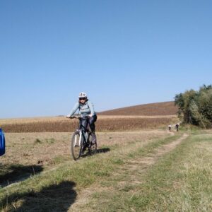 Uczestnicy pierwszego rajdu rowerowego PANS w trasie