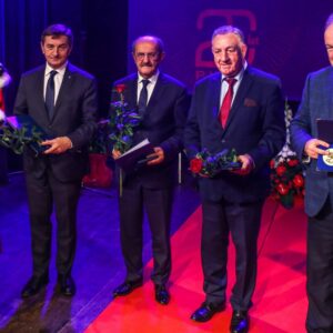 Przyznanie tytułu „Zasłużony dla PANS w Przemyślu” oraz wręczenie pamiątkowych medali