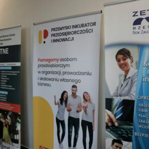 Roll-upy firm i instytucji: PANS, Inkubatora oraz firmy ZETO