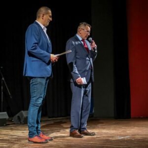prowadzący wydarzenie Rafał Paśko (z lewej) oraz Wicedyrektor Centrum Kulturalnego w Przemyślu Janusz Zapotocki