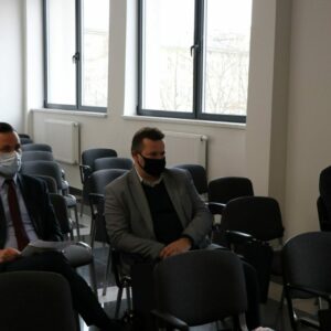 Rektor dr Paweł Trefler, prof. PANS oraz dr Sławomir Solecki - prorektor ds. rozwoju i współpracy na sali konferencyjnej