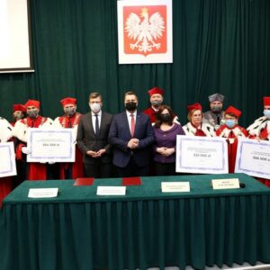 Rektorzy podkarpackich uczelni zawodowych z Ministrem Edukacji i Nauki Przemysławem Czarnkiem