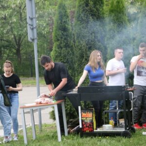 Grillowanie przed akademikiem