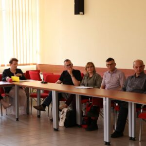 pracownicy PANS w Przemyślu w trakcie spotkania