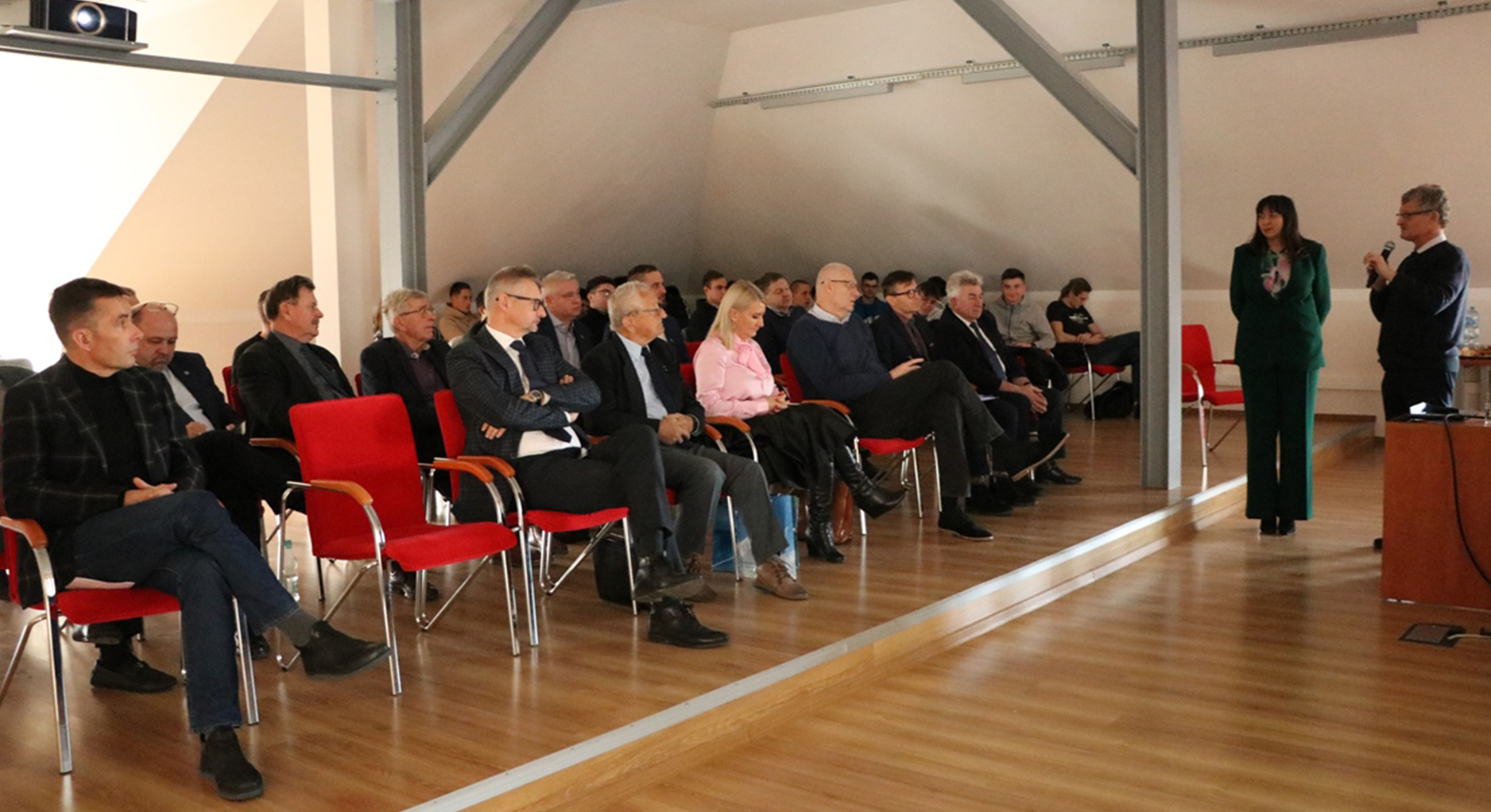Energetyka odnawialna – priorytet XXI wieku. Debata w Instytucie Nauk Technicznych