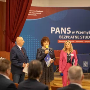 rozpoczęcie debaty, od lewej: J. Barański, B. Pieczyńska, K. Prokopowicz