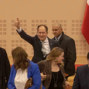 Mark Brzezinski pozdrawia publiczność