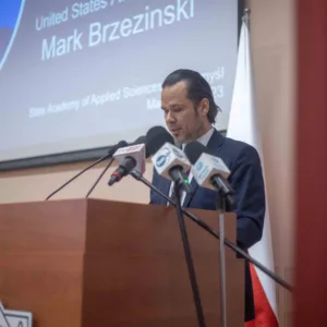 Przemawia Rektor PANS, prof. P. Trefler