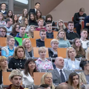 Publiczność zgromadzona w auli