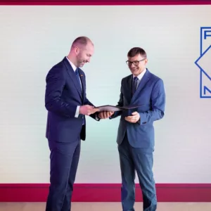 dr inż. Ireneusz Kaczmar odbiera certyfikat