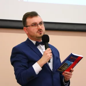dr Łukasz Chrobak - współredaktor tomu „Rocznik Przemyski. Historia” dedykowanego prof. Chwalbie