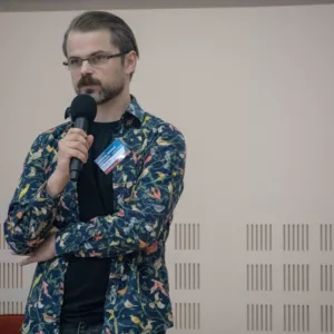 Konrad Ziaja w trakcie prezentacji CinematicVR