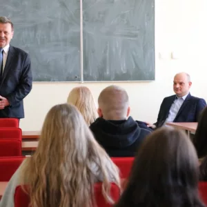 prof. dr hab. inż. Wiesław Piekarski w trakcie wystąpienia