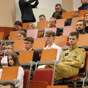 widok na aulę - uczestnicy i opiekunowie