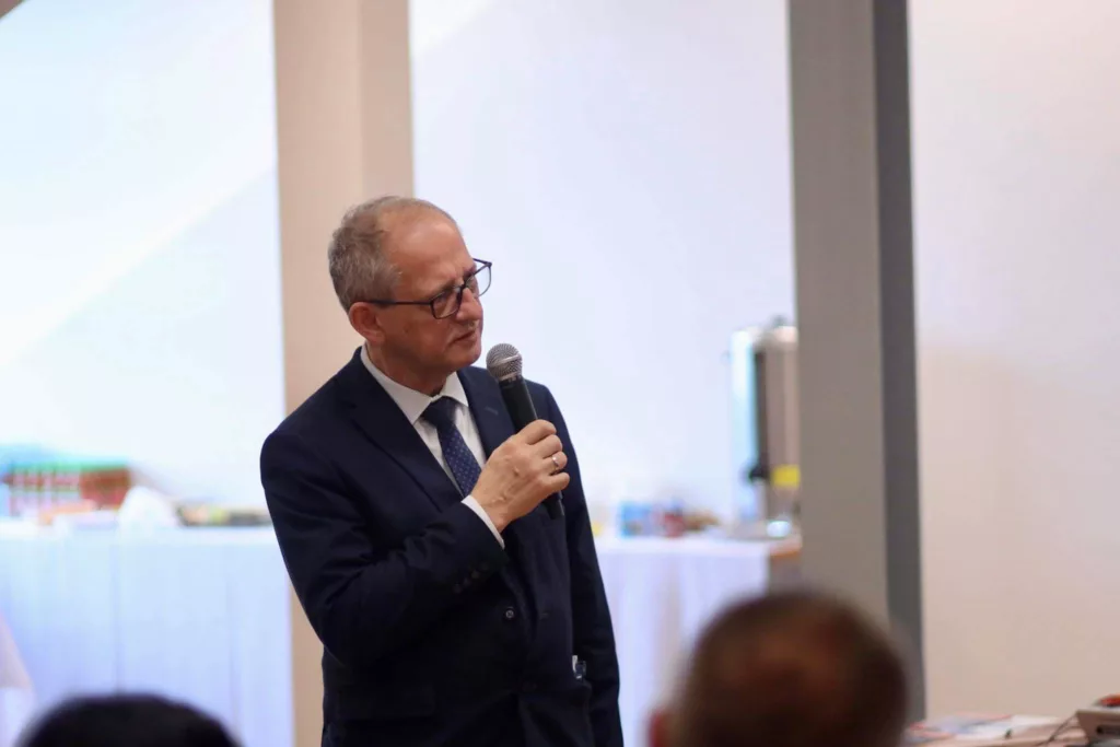 O aspiracjach i planach edukacyjnych maturzystów szkół ponadpodstawowych Przemyśla i dawnego woj. przemyskiego – prezentacja najnowszych wyników badań przeprowadzonych przez PANS w Przemyślu