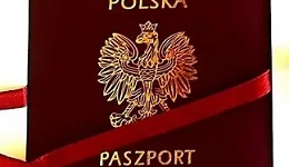 Pracownicy PANS uczą się weryfikacji autentyczności dokumentów cudzoziemców.