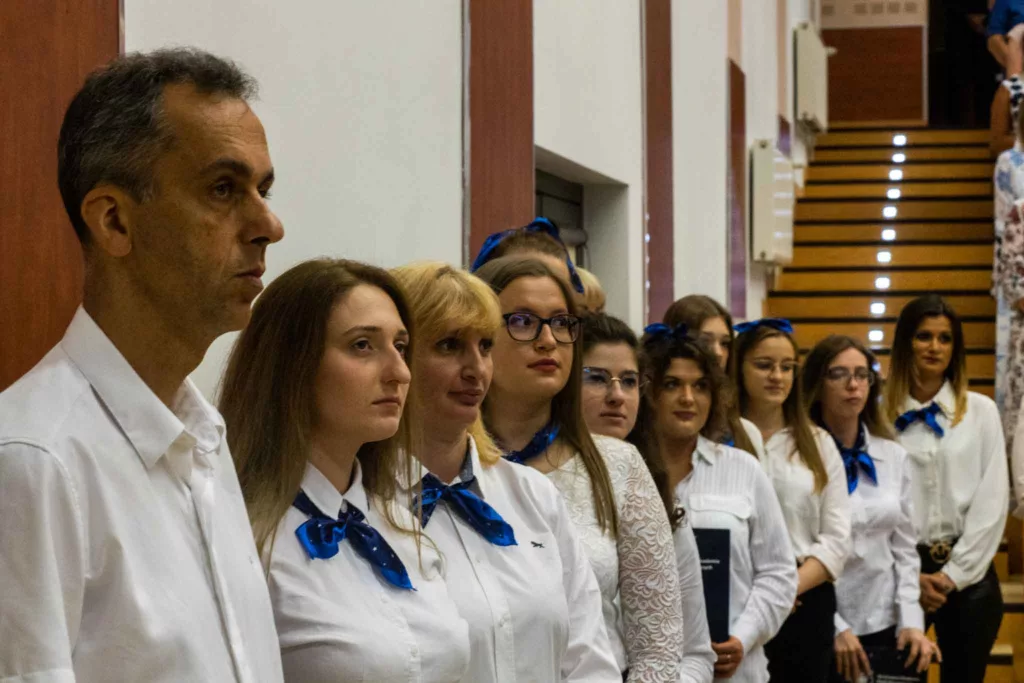 Kolejna grupa przygotowanych do zawodu pielęgniarek i pielęgniarzy z PANS w Przemyślu opuszcza mury uczelni