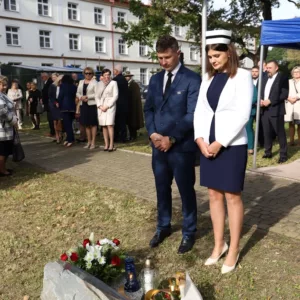 Studenci oddają cześć zmarłej