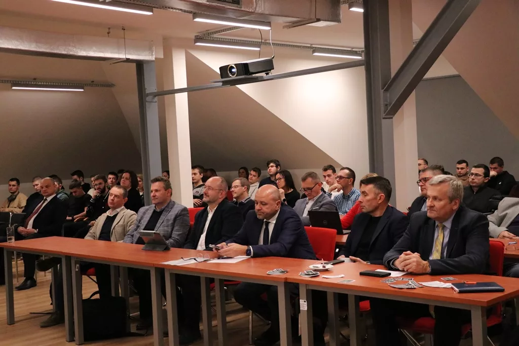 Technologie IT – za nami Forum w Instytucie Nauk Technicznych