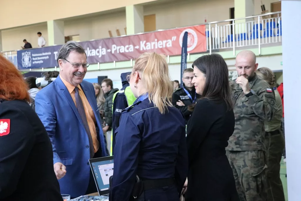 VI Targi EDUKACJA &ndash; PRACA &ndash; KARIERA, czyli o finale Dni Kariery