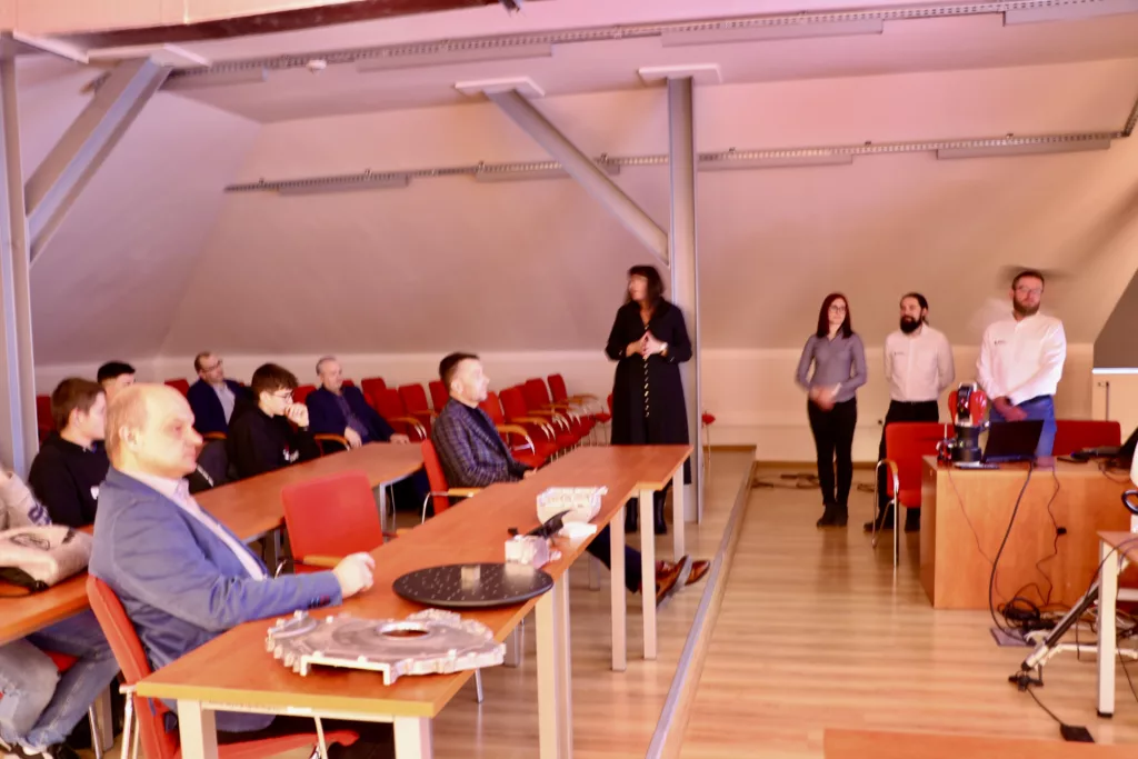 Warsztaty inżynierii odwrotnej i technik pomiarowych w INT