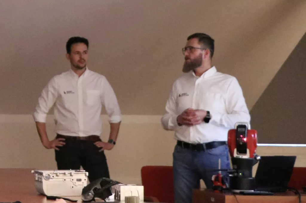 Warsztaty inżynierii odwrotnej i technik pomiarowych w INT