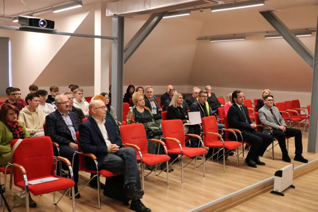 O znaczeniu badań w zarządzaniu uczelnią oraz o współpracy ze środowiskami pracodawców – Seminarium podsumowujące udział PANS w Przemyślu w projekcie RAZEM ZMIENIAMY PRZEMYŚL