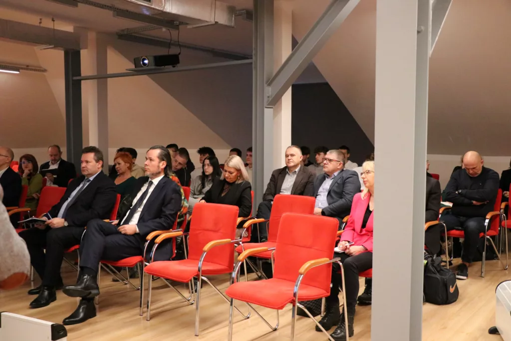 O znaczeniu badań w zarządzaniu uczelnią oraz o współpracy ze środowiskami pracodawców – Seminarium podsumowujące udział PANS w Przemyślu w projekcie RAZEM ZMIENIAMY PRZEMYŚL