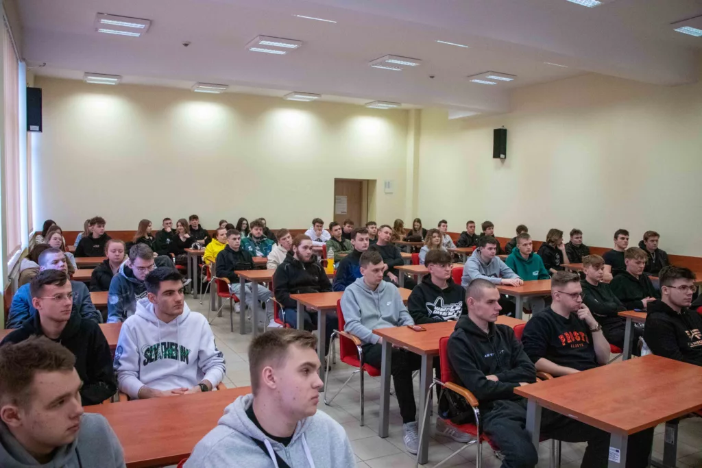 Wsp&oacute;lna nauka w Instytucie Nauk Technicznych – warsztaty i wykłady dla młodzieży