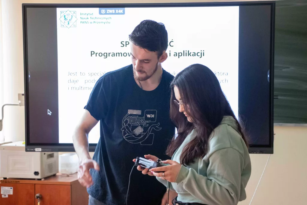 Wsp&oacute;lna nauka w Instytucie Nauk Technicznych – warsztaty i wykłady dla młodzieży