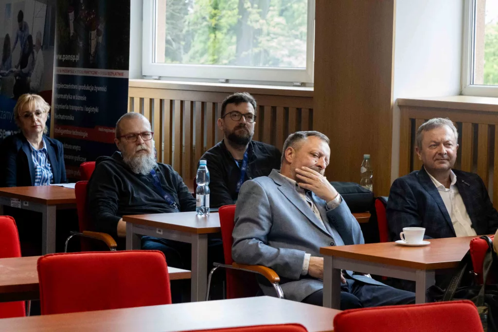 WIRTUALNA EDUKACJA PRZYSZŁOŚCI &ndash; NOWE HORYZONTY. O konferencyjnej PANS sł&oacute;w kilka&hellip;