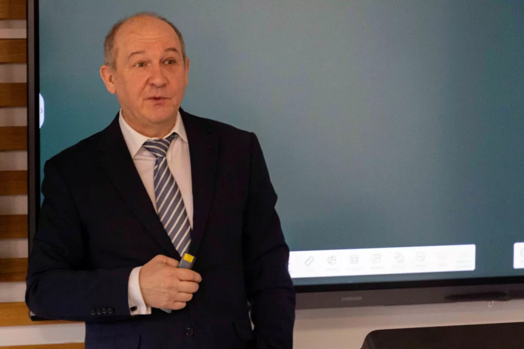 WIRTUALNA EDUKACJA PRZYSZŁOŚCI &ndash; NOWE HORYZONTY. O konferencyjnej PANS sł&oacute;w kilka&hellip;