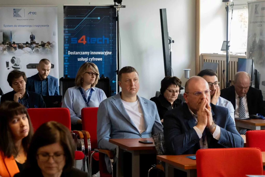 WIRTUALNA EDUKACJA PRZYSZŁOŚCI &ndash; NOWE HORYZONTY. O konferencyjnej PANS sł&oacute;w kilka&hellip;