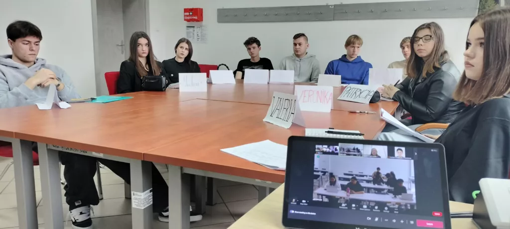 Rozwijaj Umiejętności Międzykulturowe z Global Partners in Education &ndash; Nowa Edycja Programu Global Understanding