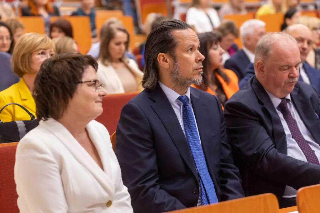 Międzynarodowa Konferencja Naukowo-Szkoleniowa „Profesjonalizm i samodzielność zawodowa współczesnego pielęgniarstwa” (8-9 maja 2024 r.)