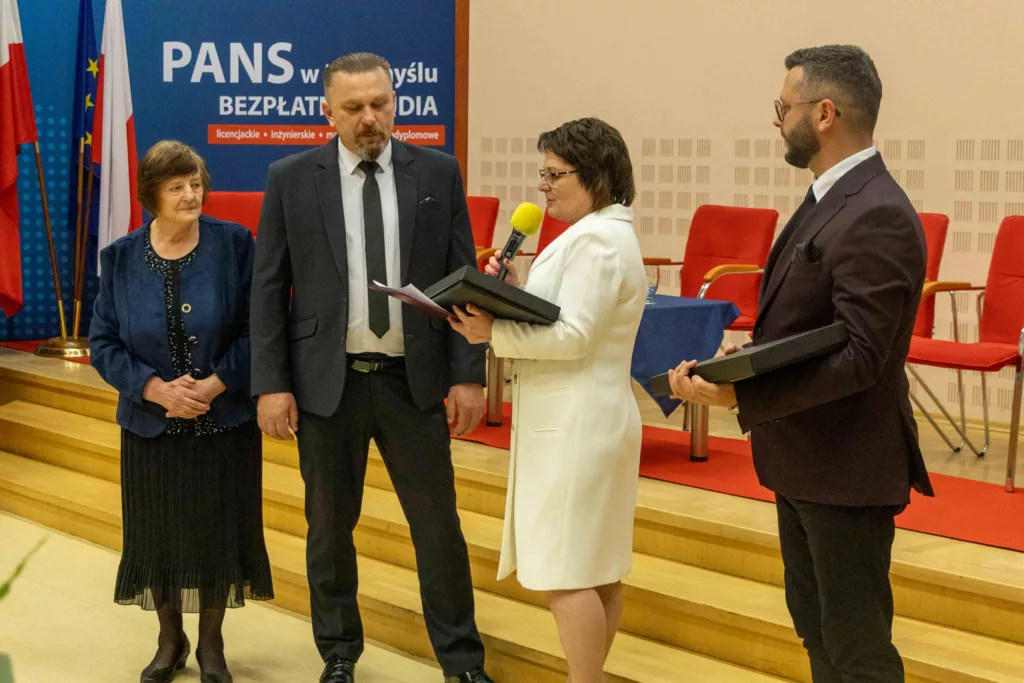 Międzynarodowa Konferencja Naukowo-Szkoleniowa „Profesjonalizm i samodzielność zawodowa współczesnego pielęgniarstwa” (8-9 maja 2024 r.)