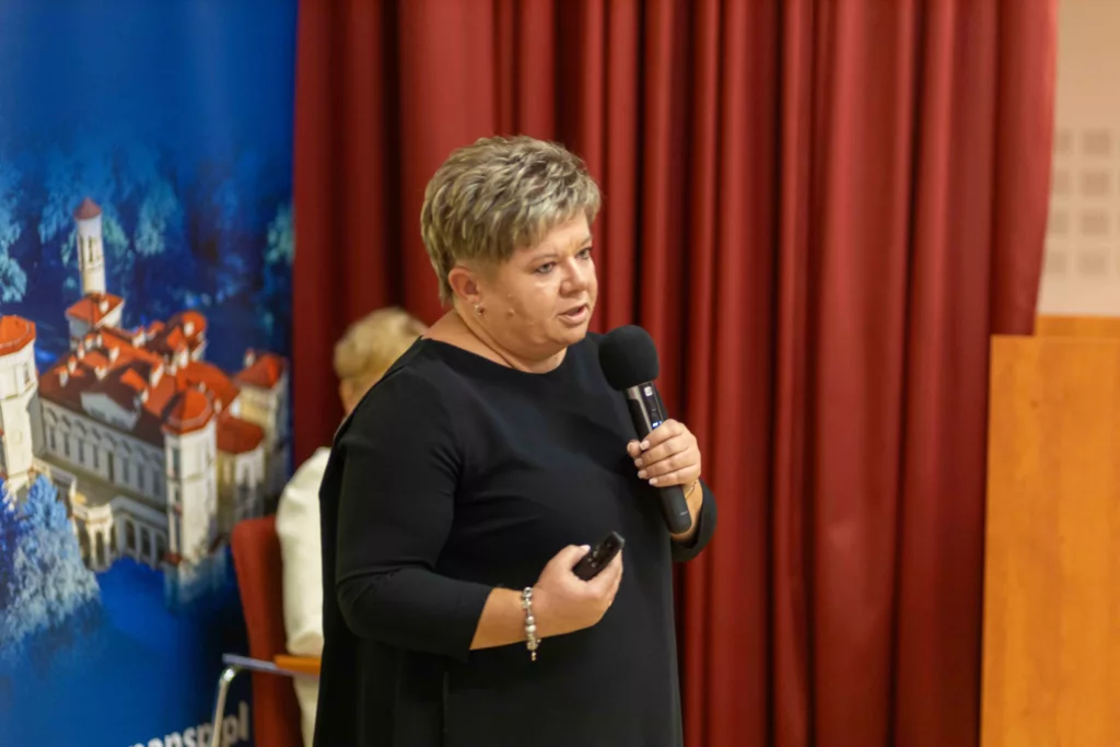 „Czepkowanie” 2024 – kolejni absolwenci pielęgniarstwa opuścili mury uczelni