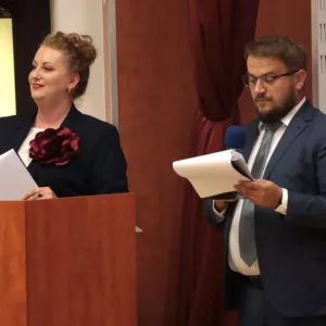 E. Kasperska i T. Kulesza - prowadzący uroczystość